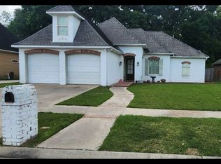 108 Moss Creek Dr, Lafayette, LA 70508
