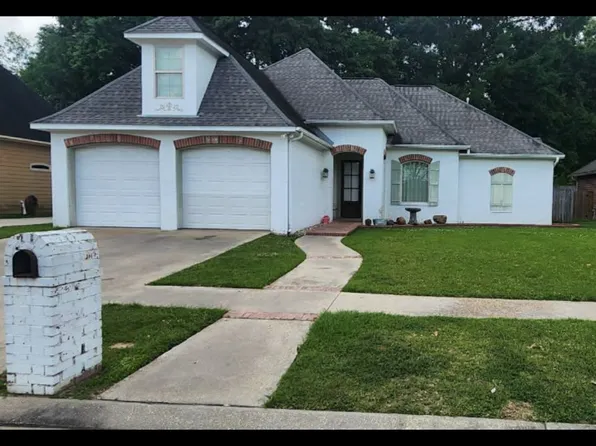 108 Moss Creek Dr, Lafayette, LA 70508