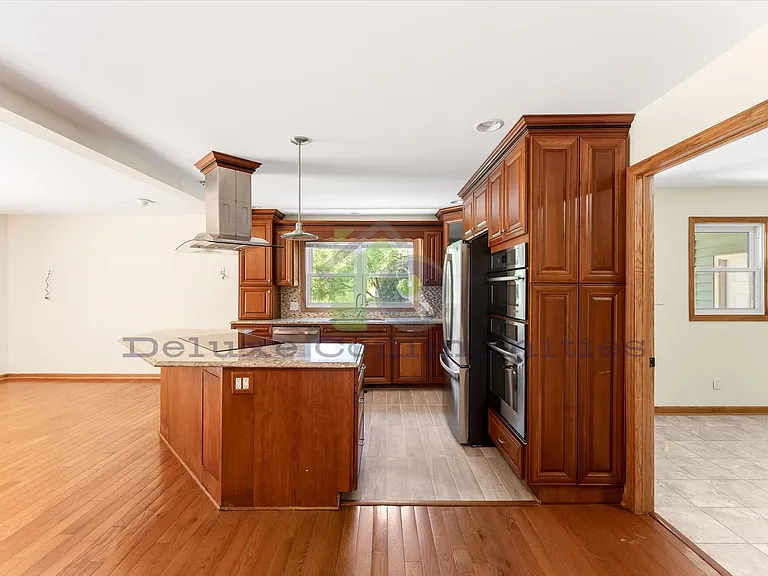 2660 Blackberry Ln NE — Photo 6