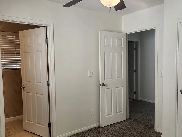 6485 Abbotsford House Ct — Photo 16