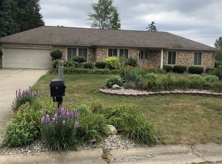 6297 Kings Pointe Cir, Grand Blanc, MI 48439