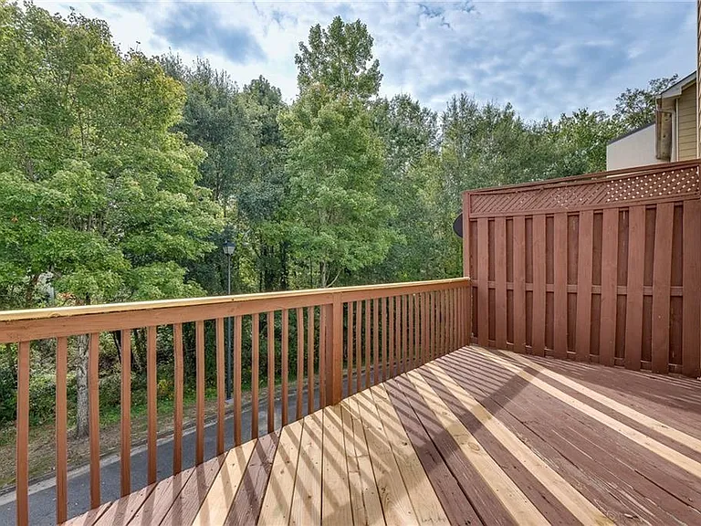 1684 Northgate Mill Dr — Photo 37