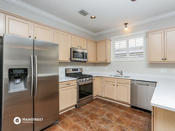 5th image of 33422 Irongate Dr