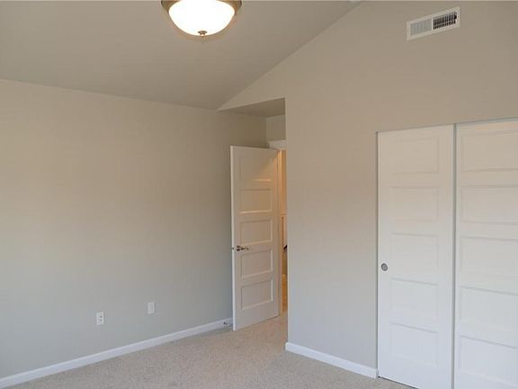 4th image of 5407 Lily Jo Ct SE
