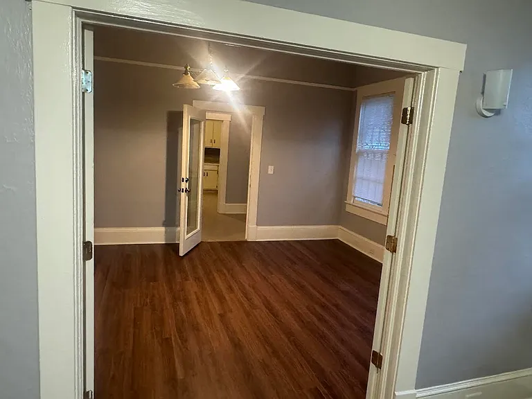 2904 Beacon Ave #B — Photo 7