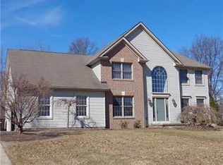 1184 Royal Oaks Ct, Hermitage, PA 16148