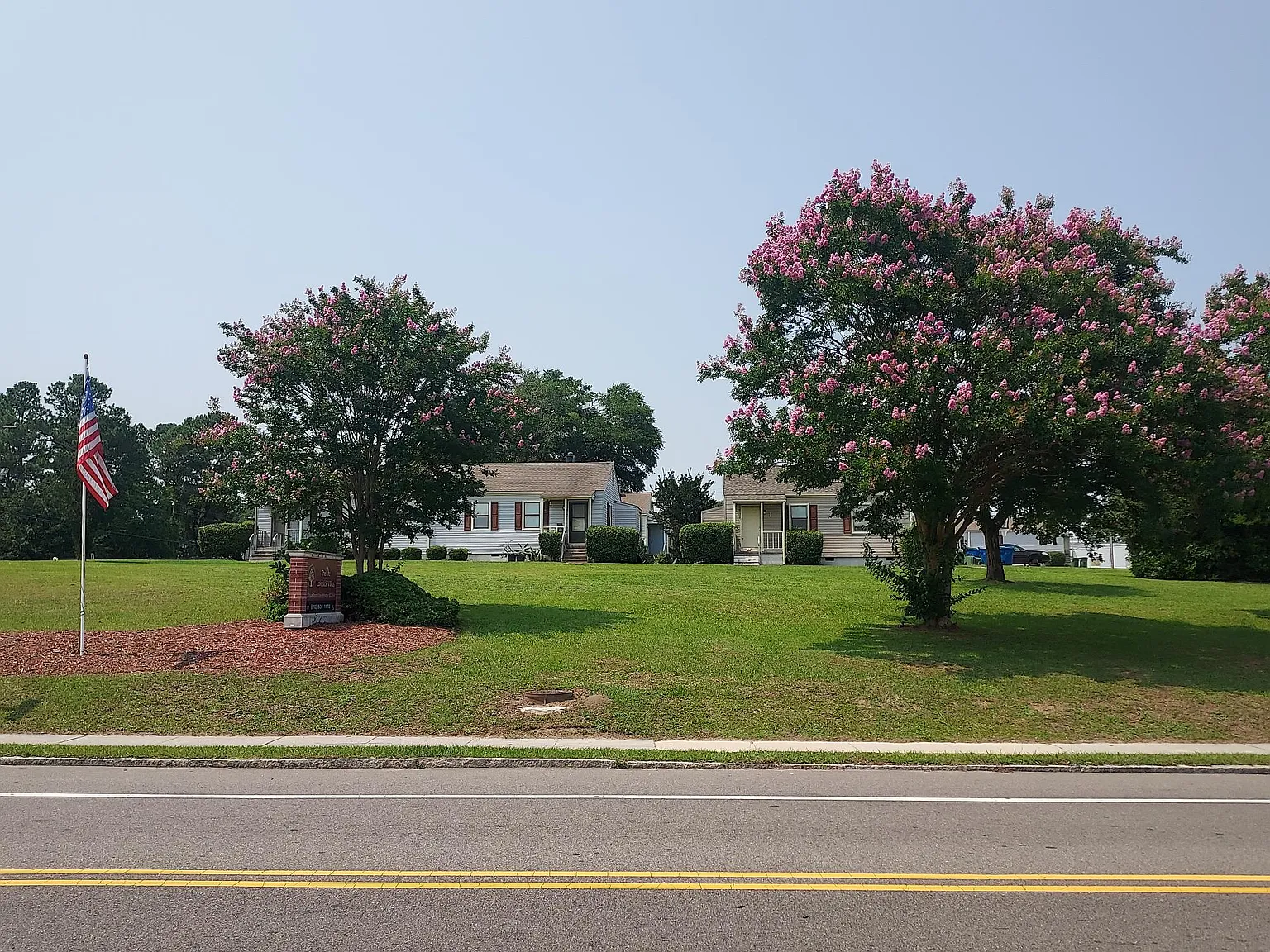 Lakeside Villas Apartments — Photo 4