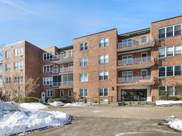 3 Putnam Hl APT 2C, Greenwich, CT 06830