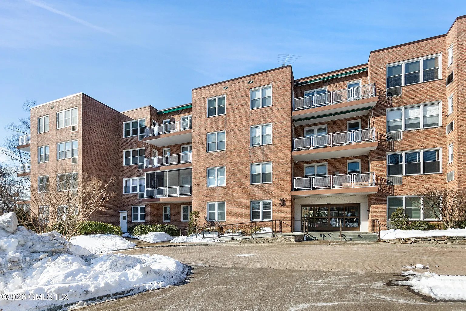 3 Putnam Hl APT 2C photo 1