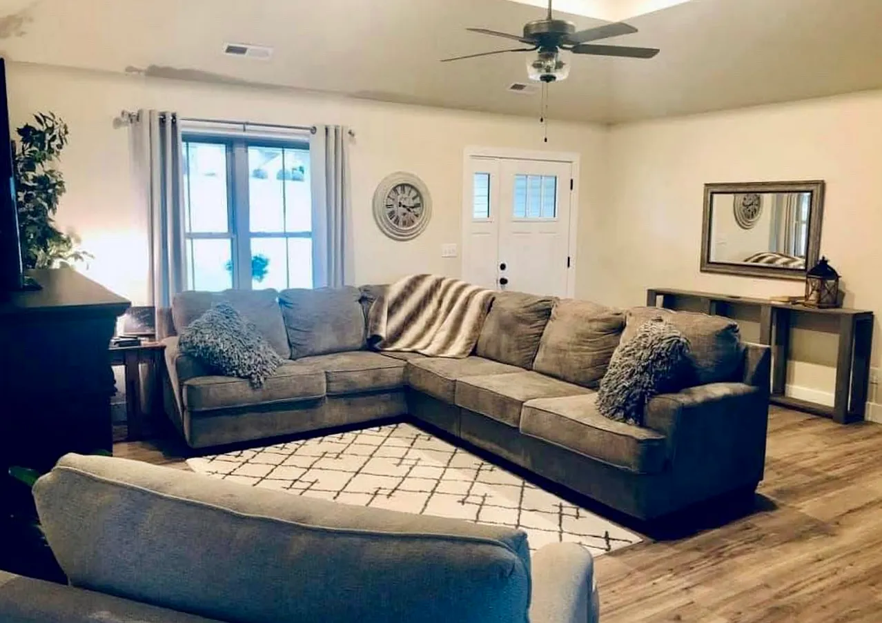424 S Tinsel Cir E — Photo 4