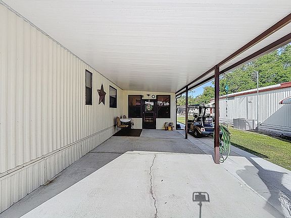 5th image of 25 Leisure Dr