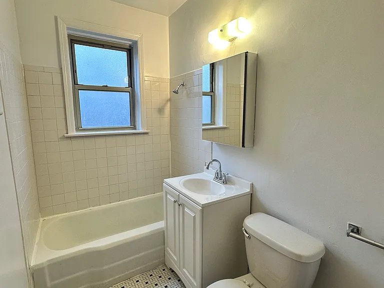1918 W Lunt Ave #3N — Photo 7