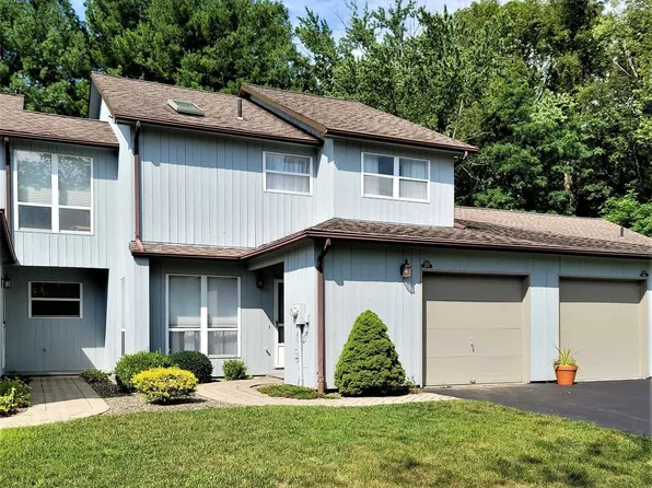 10 East Knl, Rhinebeck, NY 12572