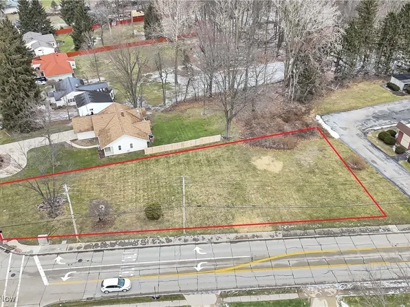 4881 Porter Rd, North Olmsted, OH 44070
