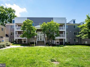 4083 S Four Mile Run Dr UNIT 301, Arlington, VA 22204