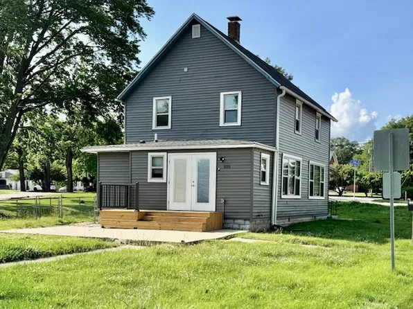 505 E Oak St, Mahomet, IL 61853