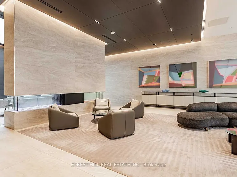 2221 Yonge St #5702 — Photo 3