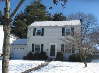 486 Windsor Rd, River Edge, NJ 07661