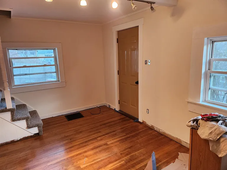 334 Main St — Photo 6