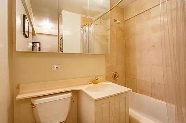 Rented by Compass | media 10