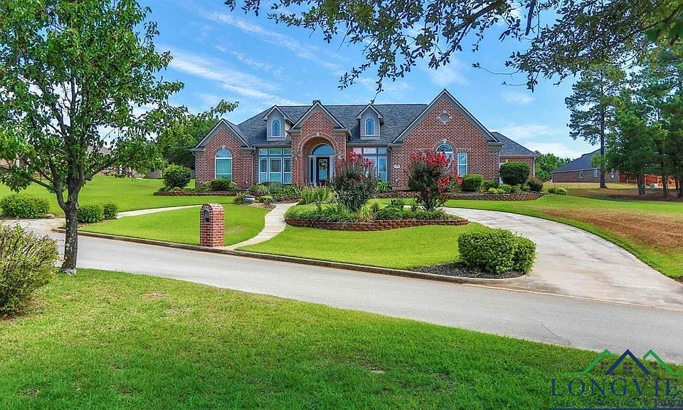 1st image of 301 Oakwood Estates Blvd