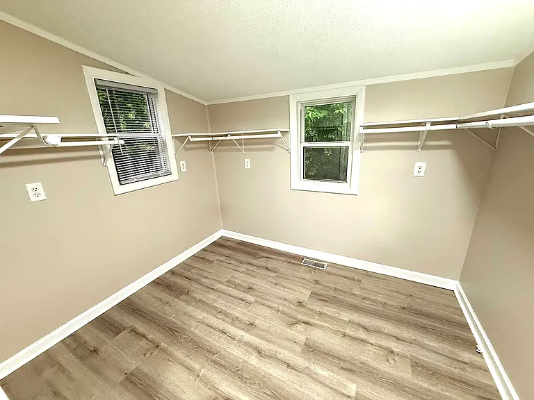 Master closet - 1st floor