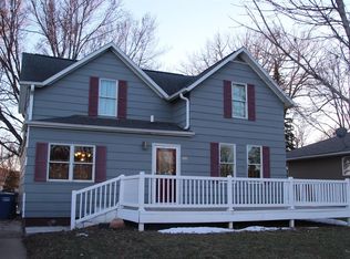 420 E 5th St, Remsen, IA 51050