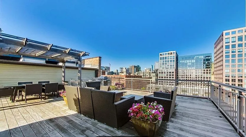 Building Photo - 22 N Morgan St #113