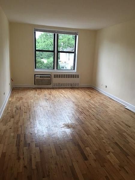 1st image of 3159 Shore Pkwy