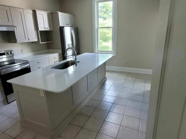 305 E Main St, Evans City, PA