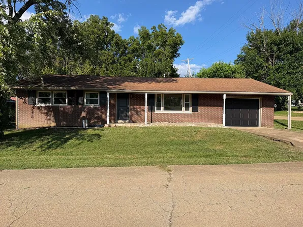 900 Well St, Bismarck, MO 63624
