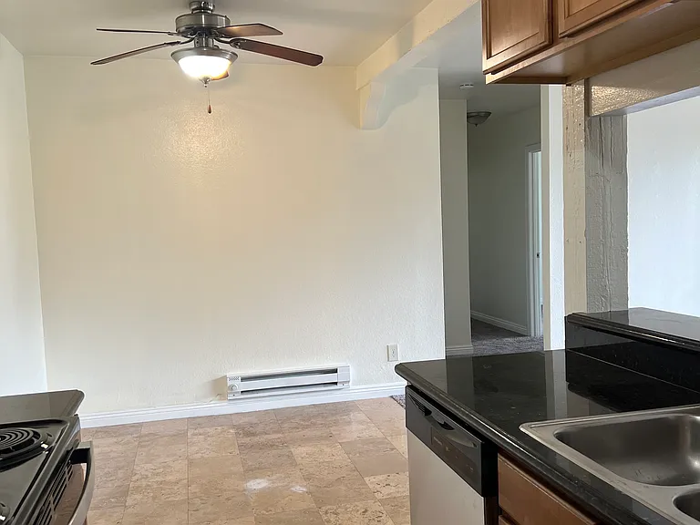 23316 Marigold Ave — Photo 16