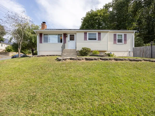 51 Gorman Circle, Waterbury, CT 06706