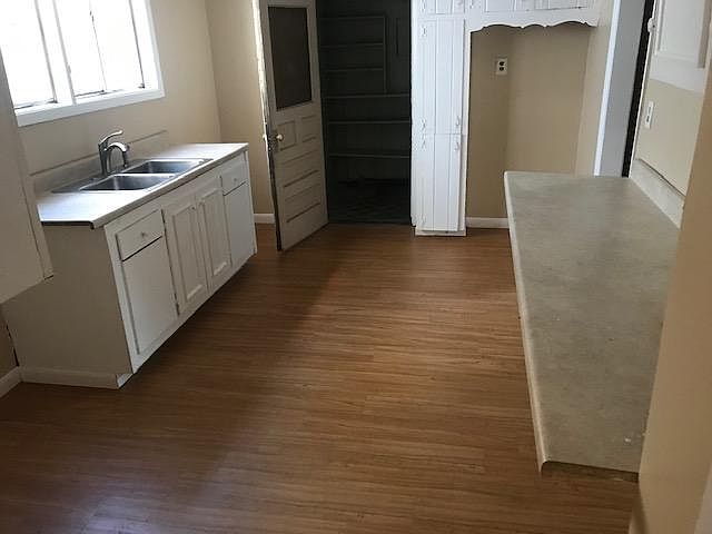 2nd image of 1408 Ferry Ave
