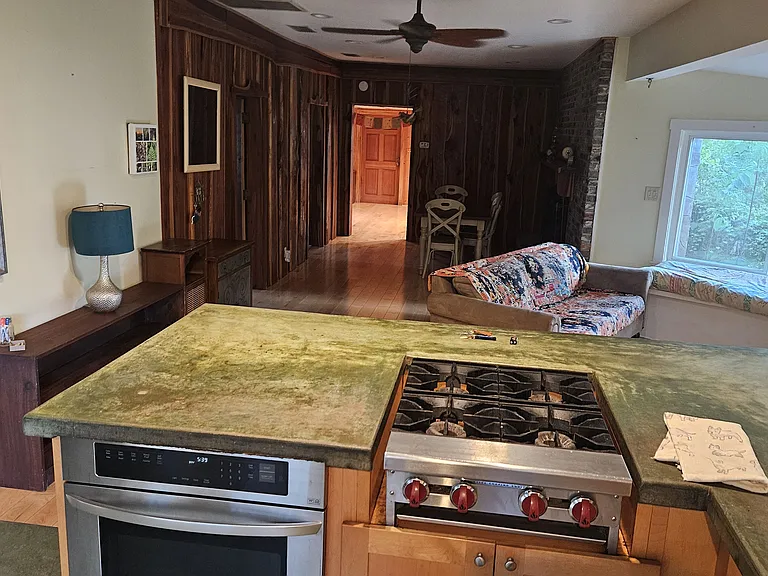 208 NE Yallaha Ave — Photo 24