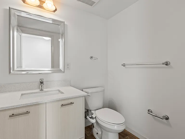 220 Cannon St E — Photo 52