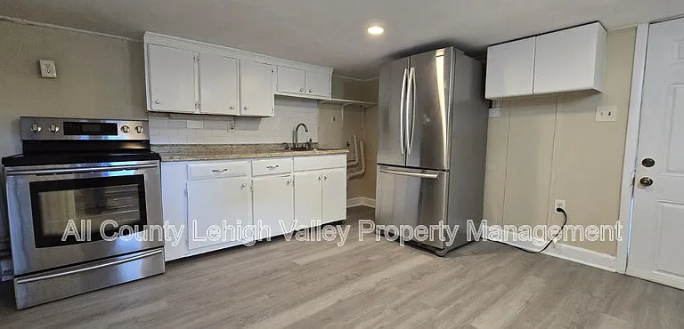 1301 Washington St — Photo 1