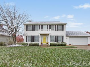 5381 Ticonderoga Dr SE, Kentwood, MI 49508