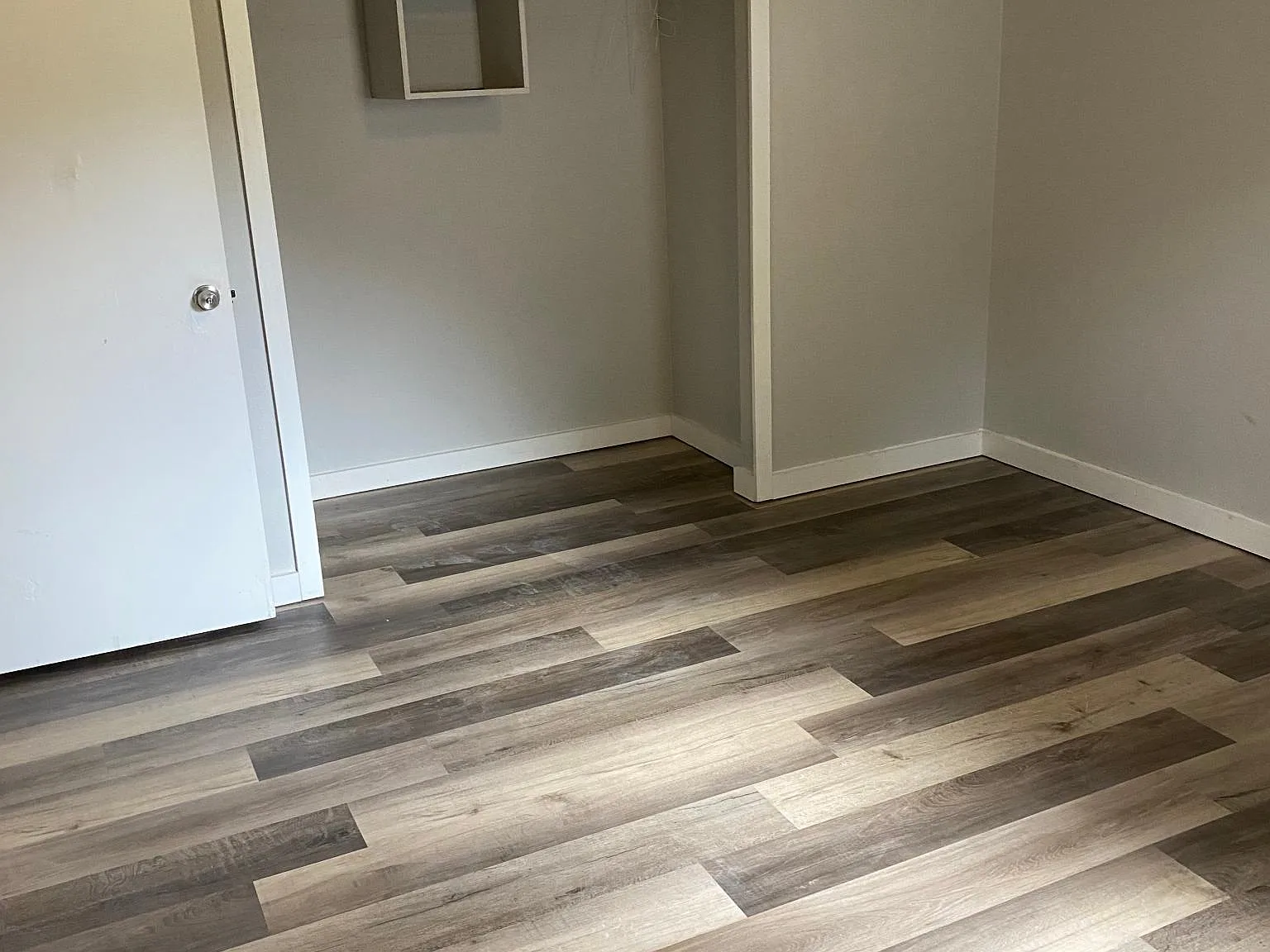 730 Anderson St — Photo 2