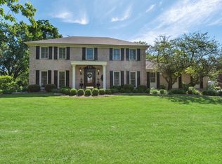 21115 N Woodland Ave, Barrington, IL 60010