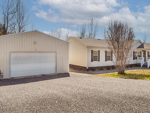 3rd image of 420 Pleasant Valley Rd