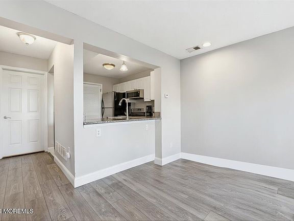 2nd image of 42 Richmond Court