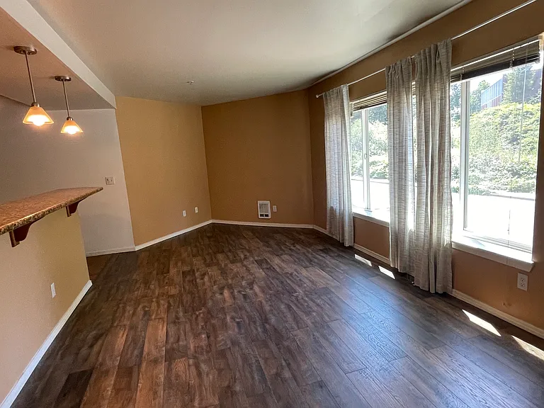 9090 Ravenna Ave NE #101 — Photo 10