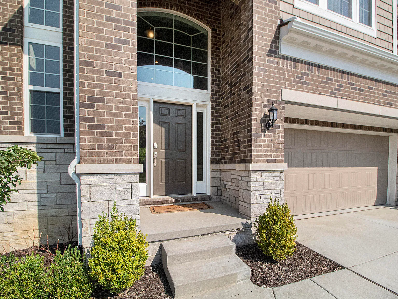 4 bed, 2.5 bath, 2847 sqft, $3,700 — Photo 4