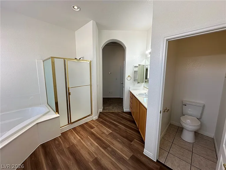 3008 Teal Beach St — Photo 16