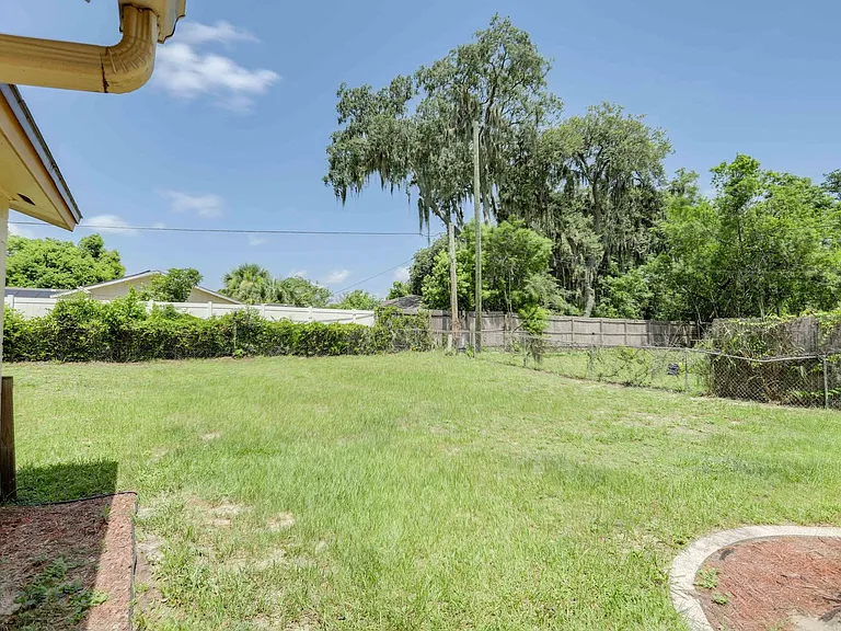3086 Bluebrook Dr — Photo 20
