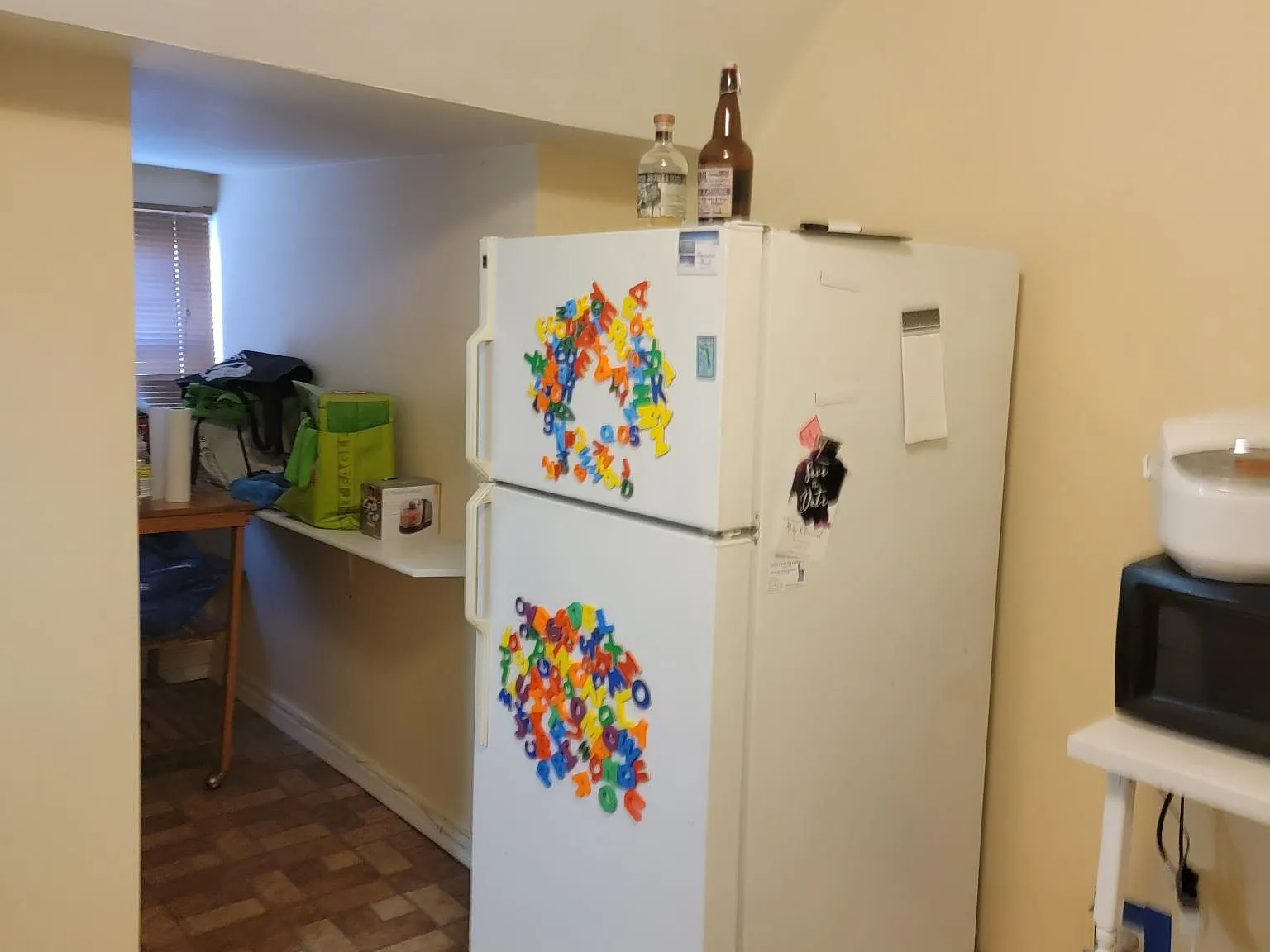 2 bed, 700 sqft, $995 — Photo 2