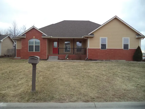 907 S James Ct, Maize, KS 67101
