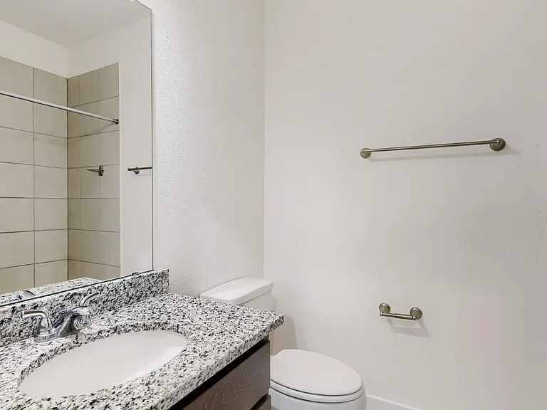 401 Parkline Dr #1A — Photo 14