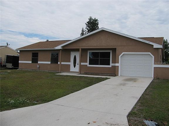 3rd image of 5033 Chaves Cir